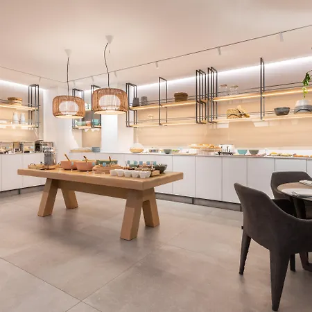 Juliani - Boutique 4* San Ġiljan