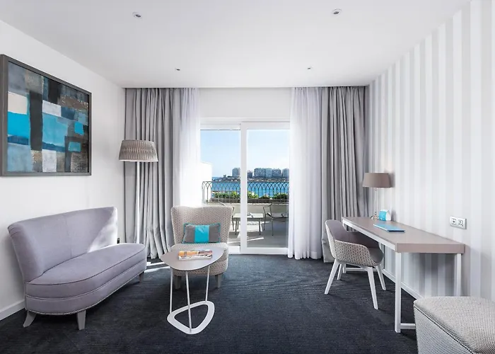 Juliani - Boutique 4*